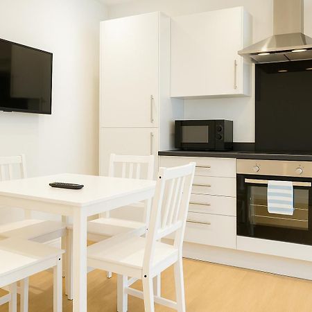 2 Bedroom Apartment Nr City Centre, Uni & Parks 卡迪夫 外观 照片