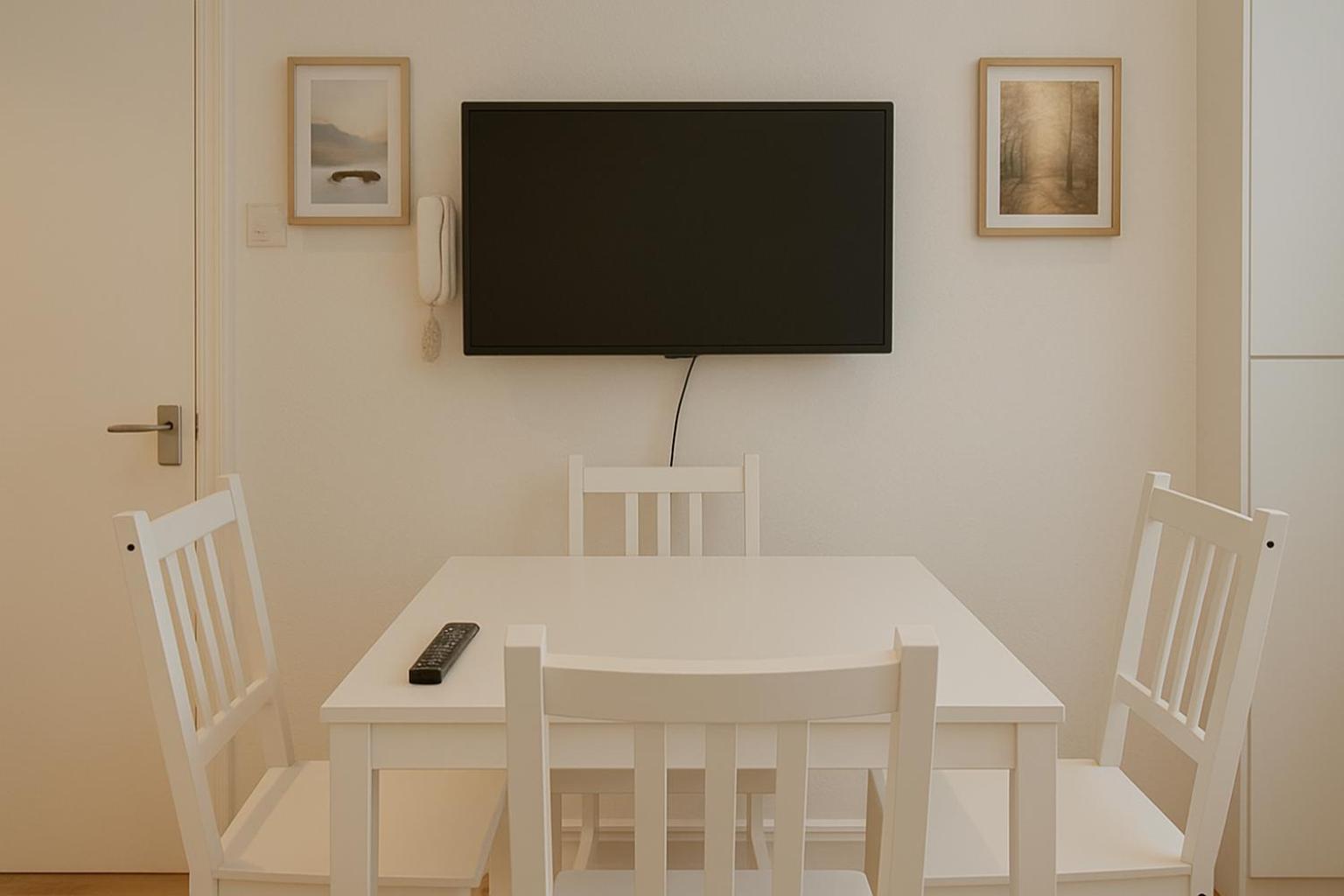2 Bedroom Apartment Nr City Centre, Uni & Parks 卡迪夫 外观 照片